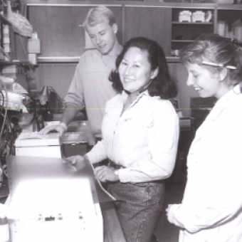 Dr. JoAnn Leong and her team during development of an IHNV vaccine.